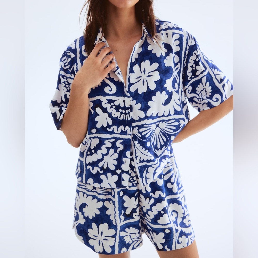H&M | Shirt sleeved Twill Shirt | Blue White Floral Patterned part of Shorts Set